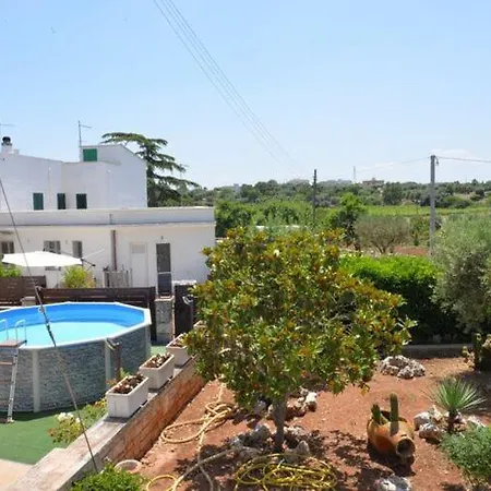 Feriehus Trullo Cittadino With Above-ground Pool In Cisternino